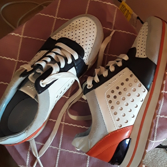 Billie Colorblock Lace-Up, Navy/Orange shoes - Picture 4 of 4